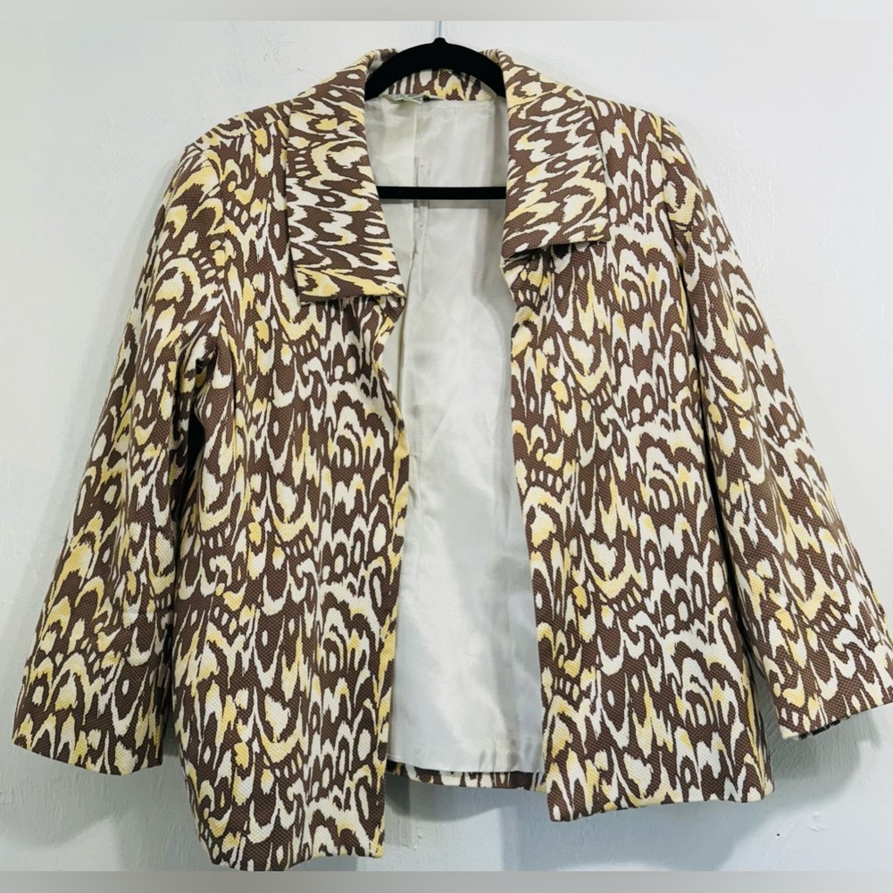 Vtg Austin Reed Blazer Brown+ cream with 3/4 sleeve 97% cotton.Size 10